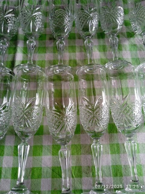  12 Coupes de champagne 20 Trucy-l'Orgueilleux (58)