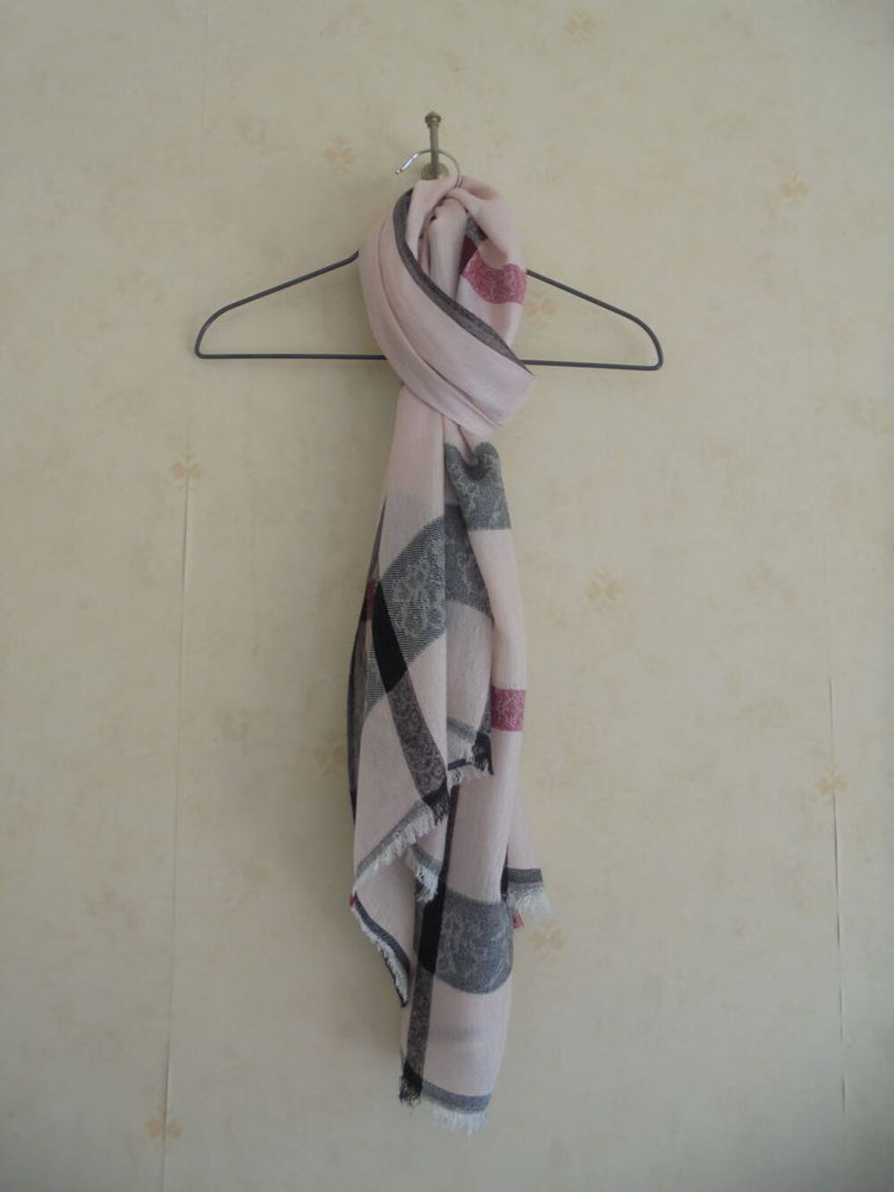 Echarpe/&eacute;tole rose (123) Vêtements
