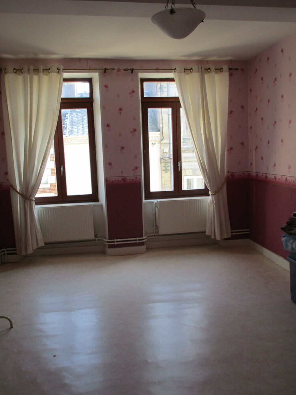Vente Maison Maison à MAUBERT-FONTAINE avec terrain, garage et dépendance Maubert-fontaine