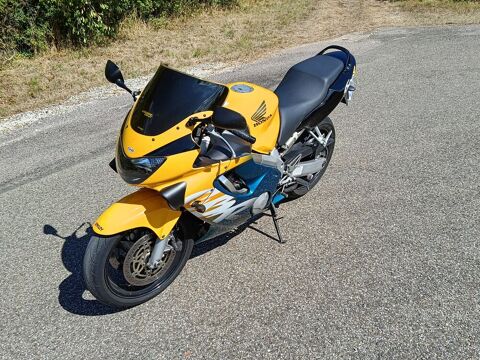 Moto HONDA 1999 occasion Dole 39100