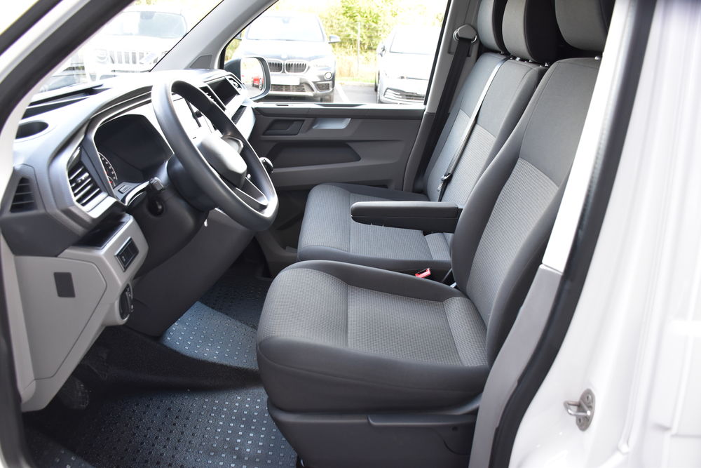 Transporter TRANSPORTER 6.1 VAN L1H1 2.0 TDI 90 BVM5 BUSINESS 2021 occasion 56300 Pontivy