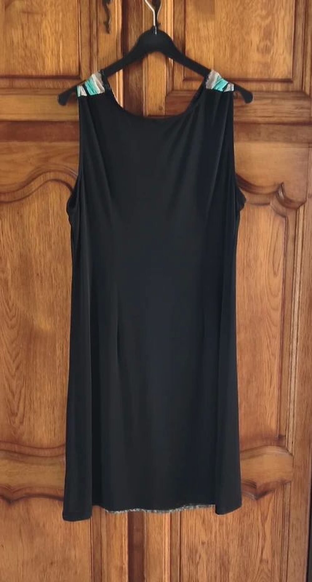 Robe sans manche avec col drap&eacute; Vêtements