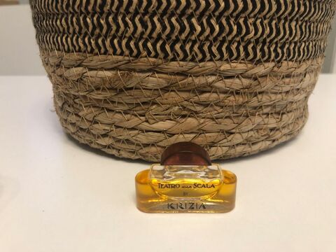 Miniature de parfum Teatro alla Scala Krizia 3 Charbonni�res-les-Bains (69)
