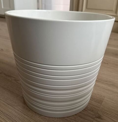 cache pot Ikea blanc Muskot 5 Beauchamp (95)