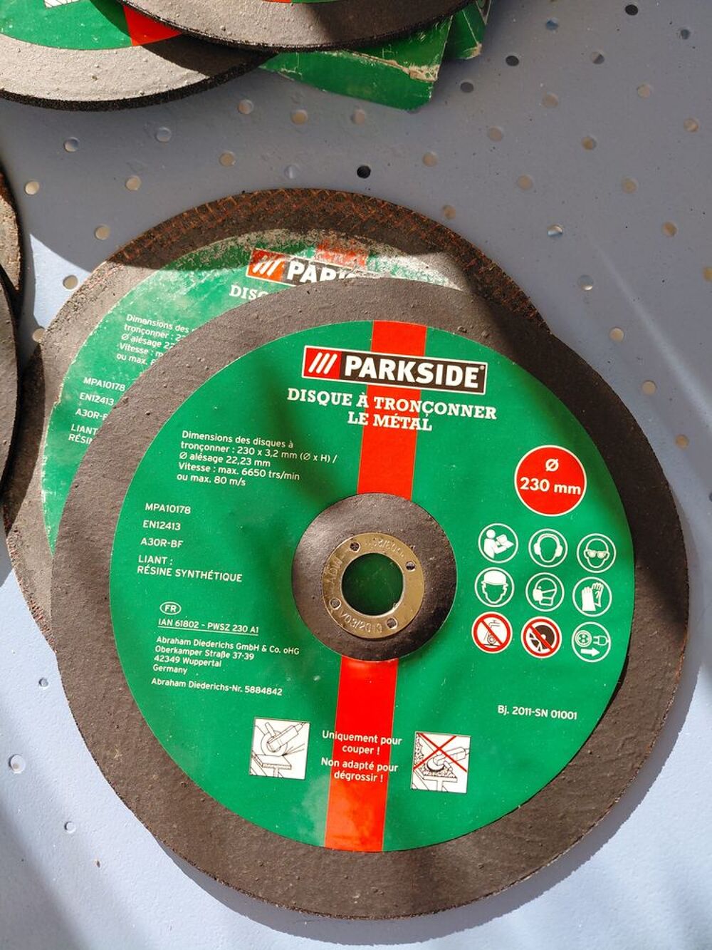 PARKSIDE&reg; Meuleuse d'angle PWS 230 A1 
plus 7 disques
Bricolage