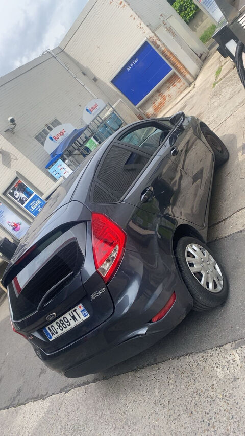 Ford Fiesta 1.4 TDCi 68 Ambiente 2010 occasion Livry-Gargan 93190