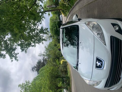Peugeot 207 1.6 HDi 90ch BLUE LION Active
