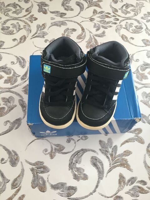 Chaussures noir taille 22 adidas  15 Nice (06)