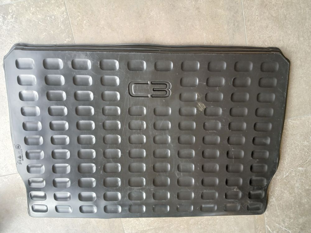 Tapis de coffre postform&eacute; pour citroen C3 Bricolage