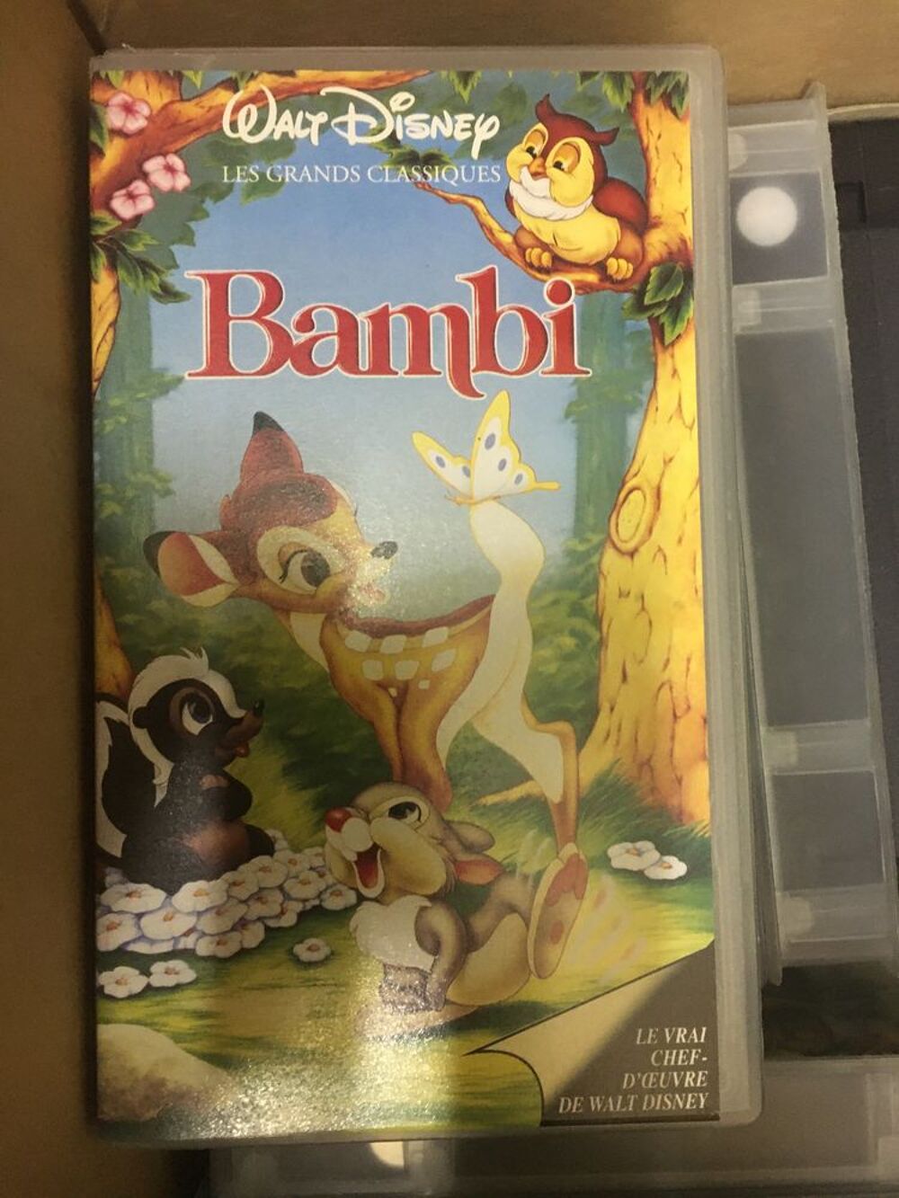 cassette vid&eacute;o Walt Disney Bambi DVD et blu-ray