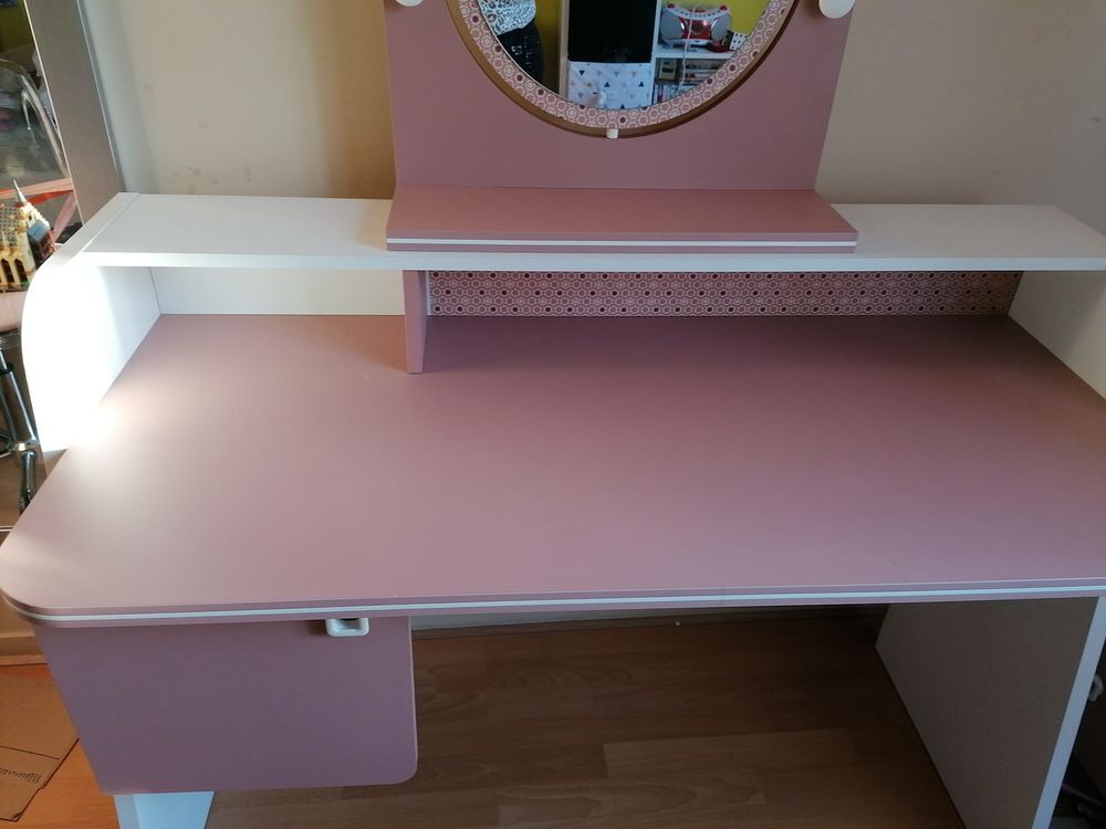 BUREAUX FILLE AVEC MIROIR COMME Neuf Meubles
