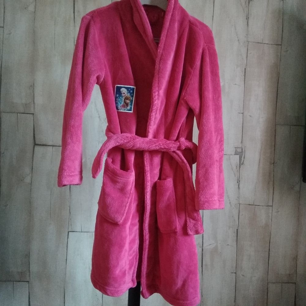 ENFANT FILLE PEIGNOIR DOUX ROSE TISSAIA 10 ANS
Vêtements enfants