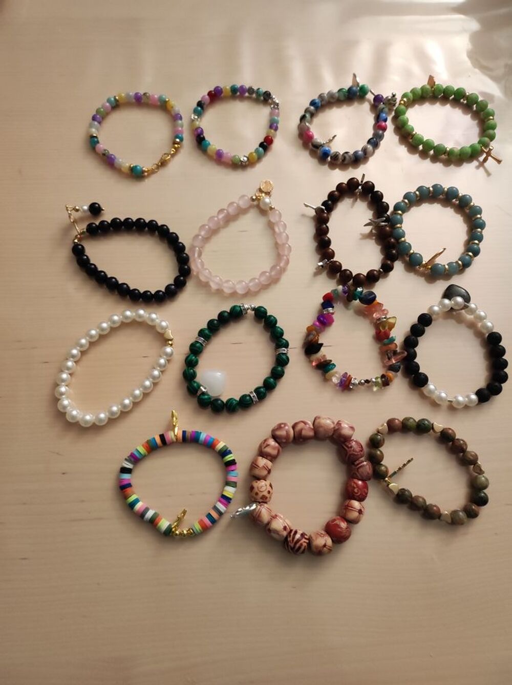 Bracelet et boucles d'oreilles artisanal en pierre naturelle Bijoux et montres