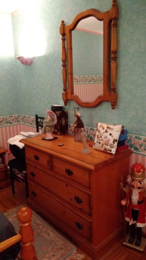 COMMODE DES ANNEES 80 ET SON MIROIR 160 Montois-la-Montagne (57)