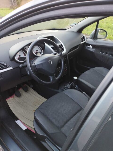 Peugeot 207 1.4 HDi 70ch BLUE LION Active