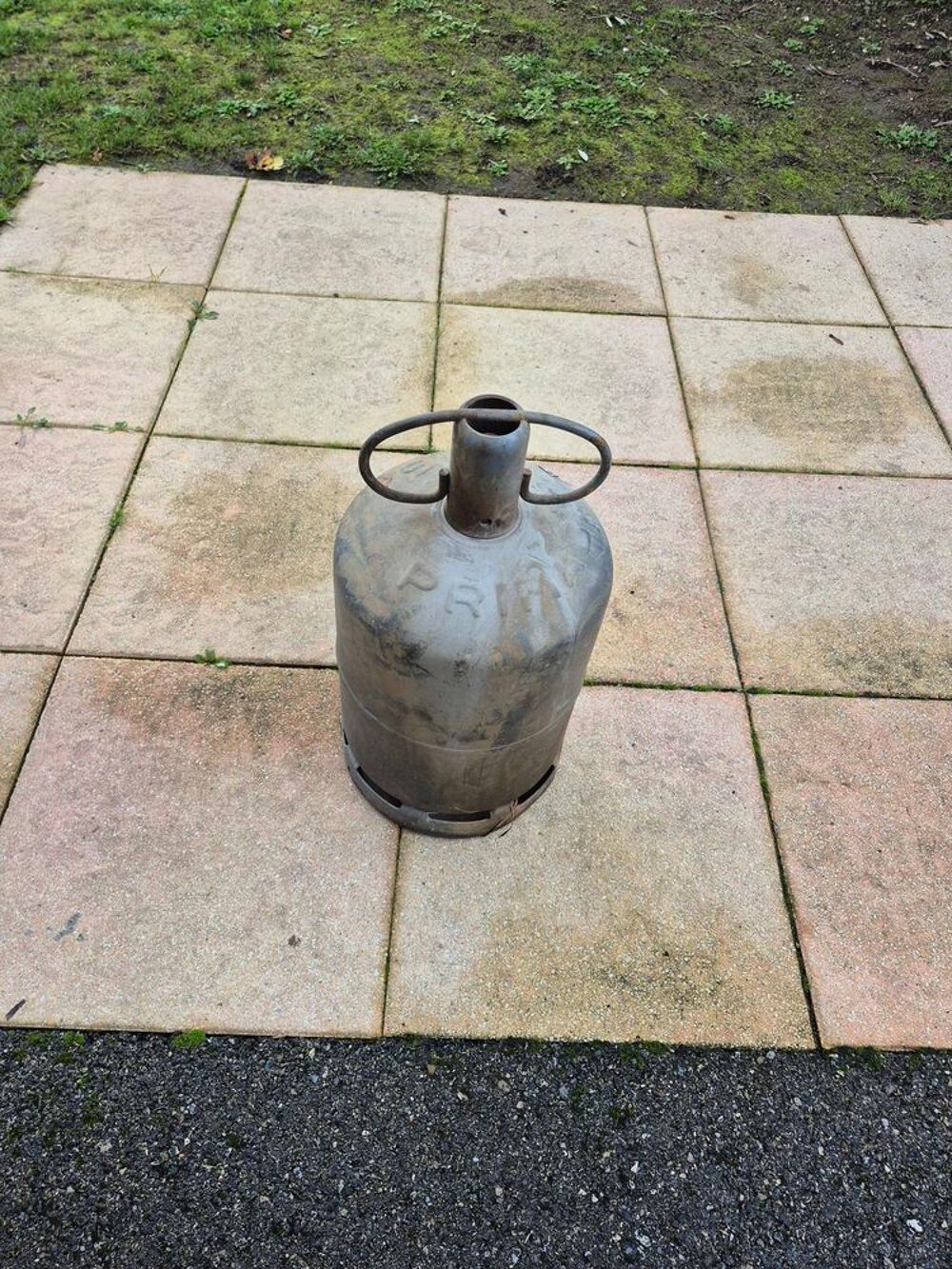 bouteille de gaz, pleine toute neuf Bricolage