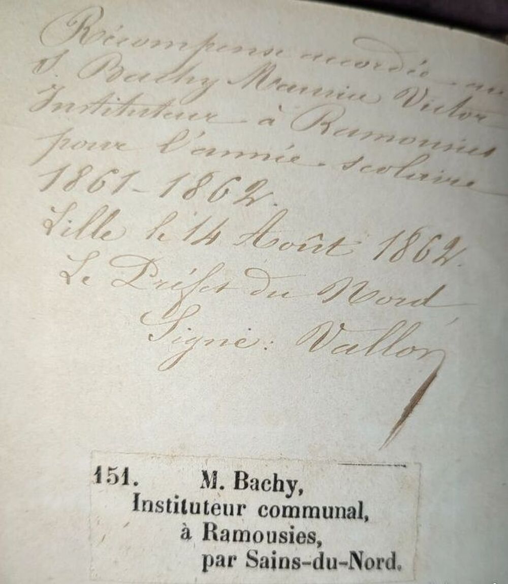 Livre offert &agrave; l'Instituteur de Ramousies (Nord) en 1861 