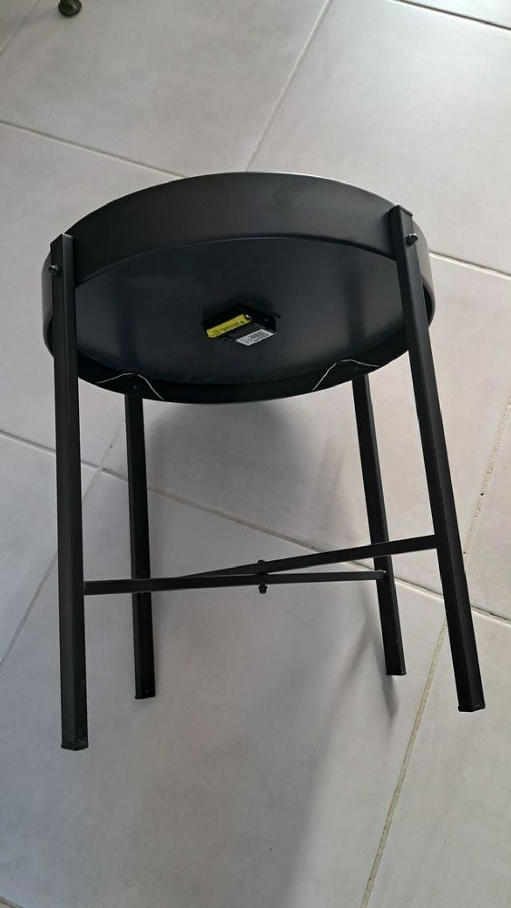 Petite table ronde pendule metal Meubles