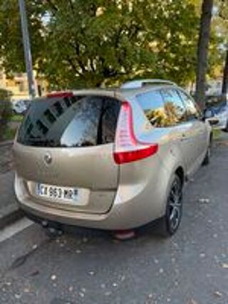 Grand Sc&eacute;nic III Grand Sc&eacute;nic dCi 130 Energy FAP eco2 Business 7 pl 2013 occasion 69100 Villeurbanne