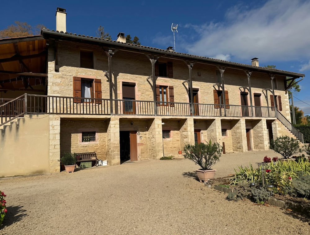 Vente Maison MAISON VIGNERONNE AVEC GALERIE, DÉPENDANCES ET VASTE TERRAIN Tournus