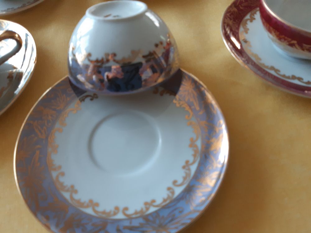 6 tasses et soucoupes en porcelaine iris&eacute;e Décoration