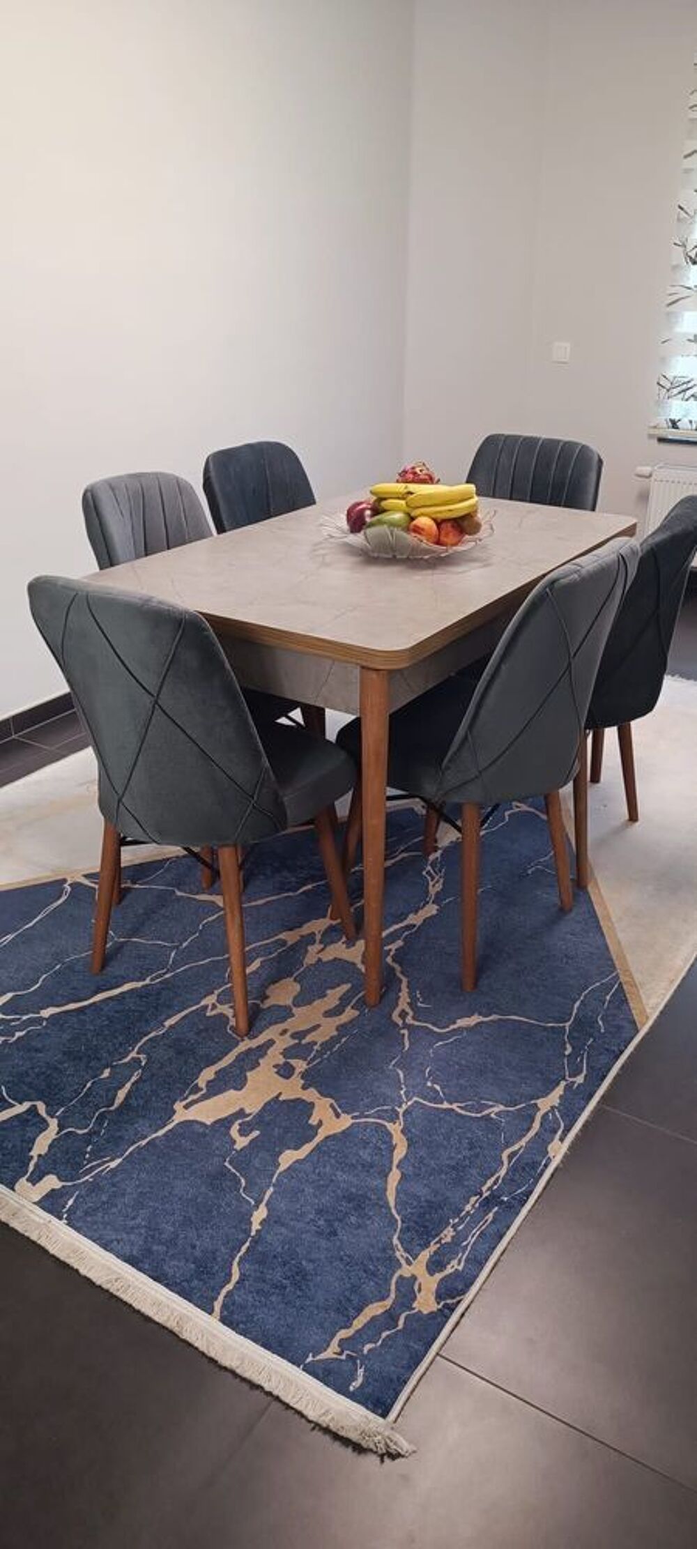 Prix choc &eth;Ÿ'&yen;&eth;Ÿ'&yen; La nouvelle table &agrave; manger extensible avec 6 chaises seulement &agrave; 350 euros !!! Les dimensions de la table sont Meubles