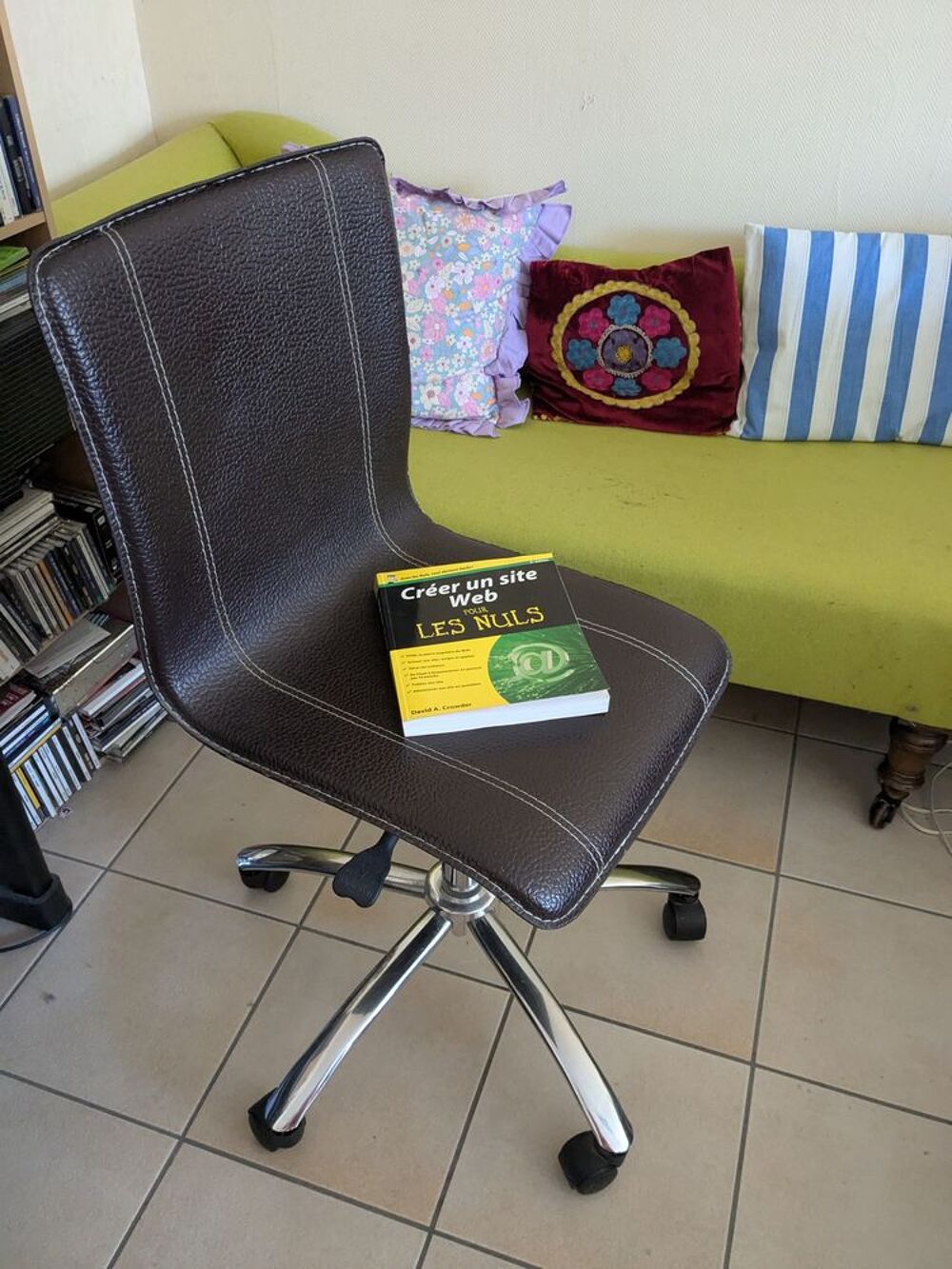 Chaise de bureau &agrave; roulettes Meubles