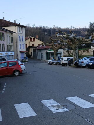  Appartement à louer 4 pièces 80 m²
