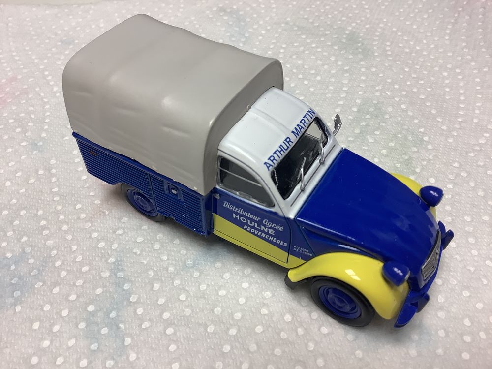 CITRO&Euml;N 2CV FOURGONNETTE 1/43 voiture miniature 