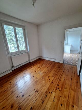  Appartement à louer 4 pièces 58 m²