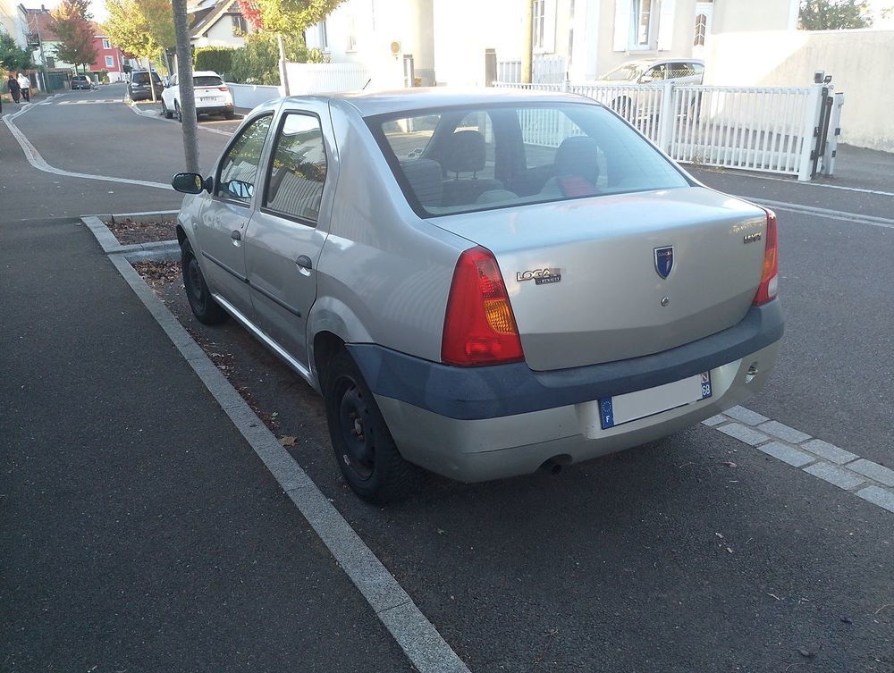 Logan 1.6 Laur&eacute;ate 2006 occasion 68200 Mulhouse