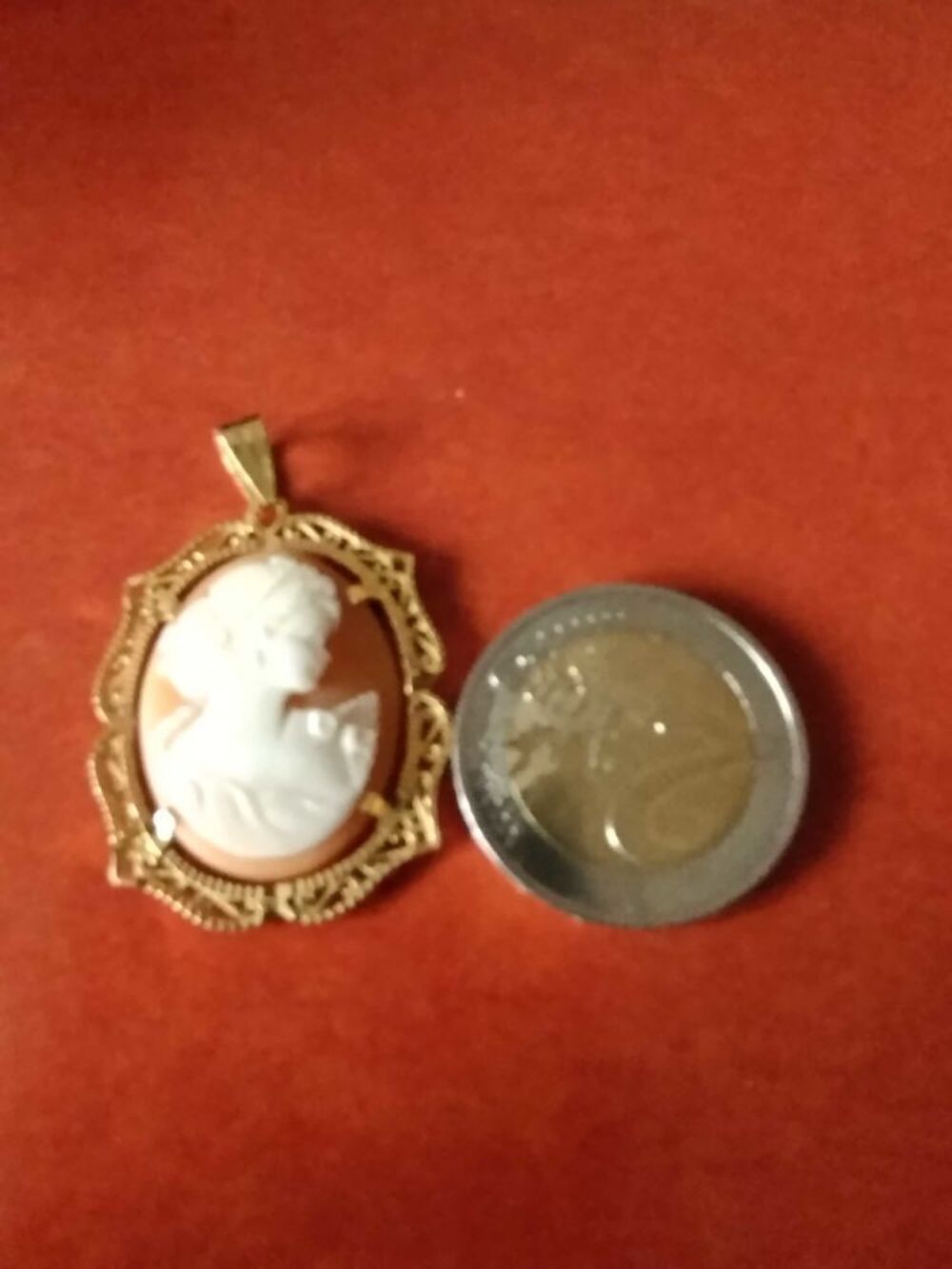 bijoux cam&eacute;e 