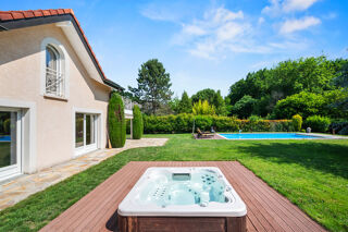  Maison � vendre 6 pi�ces 222 m�