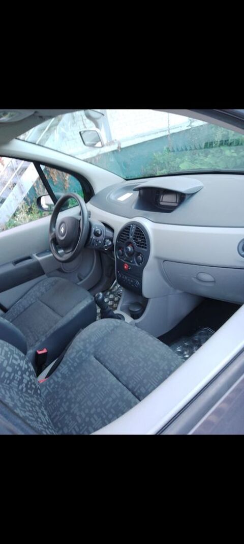 Renault modus 1,2 puissance fiscale 4 CV 16 v , contro