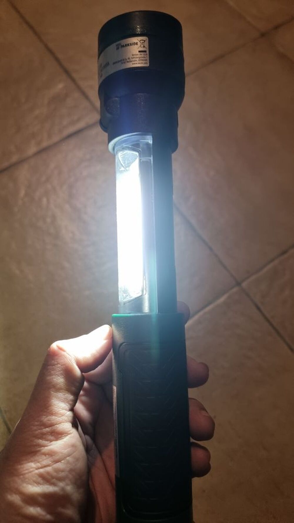 Lampe Torche Parkside - Baladeuse orientable et aimant&eacute;e - N Bricolage