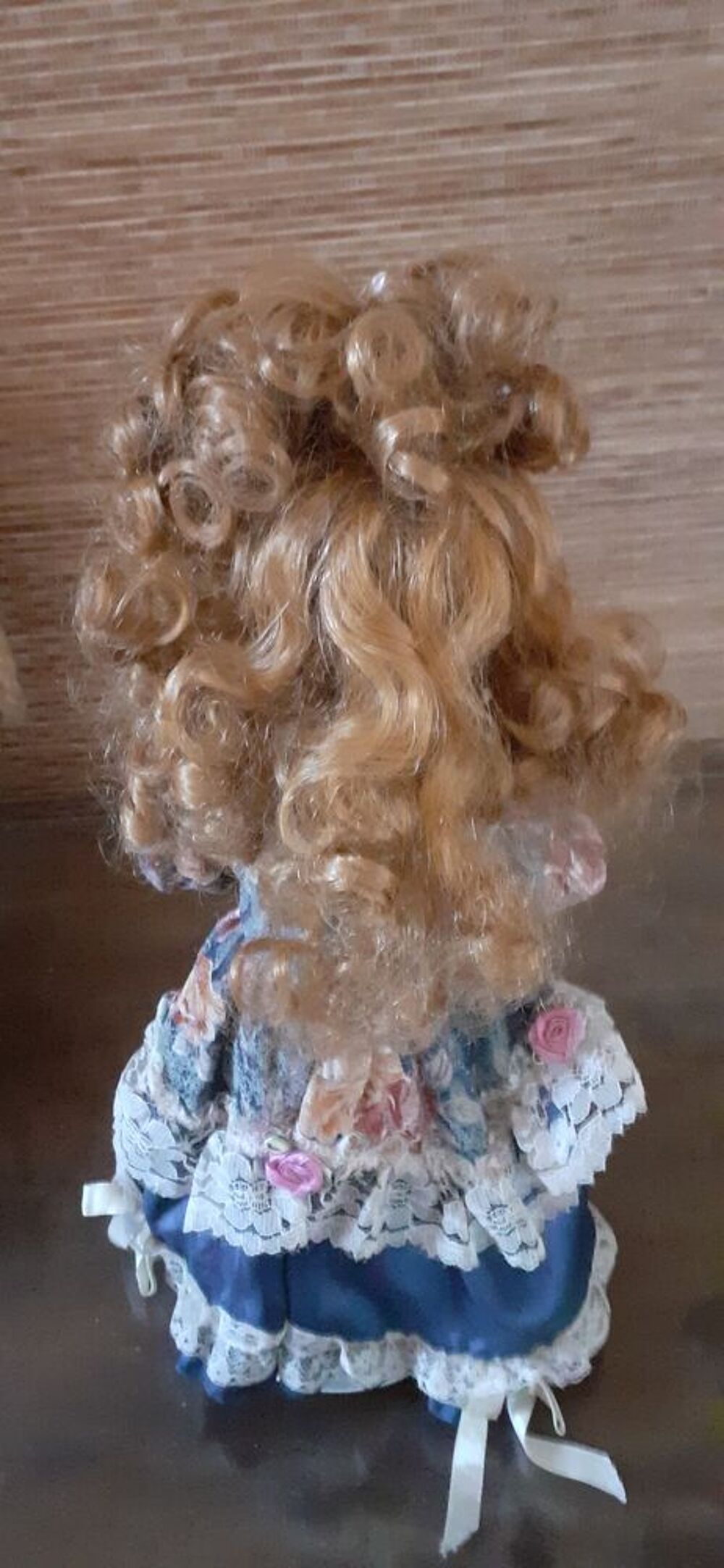 Poup&eacute;es en porcelaine 