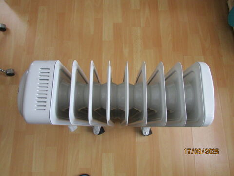 Radiateur électrique à circulation d'huile. 
40 Épernay (51)