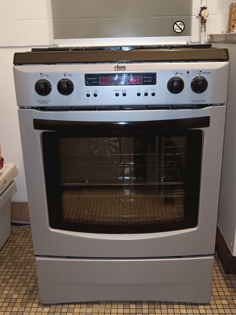 Cuisini&egrave;re gaz et &eacute;lectrique Electromnager