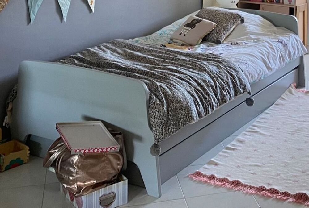 Lit enfant gris avec tiroir lit AM-PM Mobilier enfants