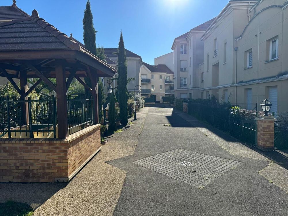 Vente Appartement ELANCOURT 2 pi�ces, 47M2 avec balcon + box, pr�t � emm�nager �lancourt