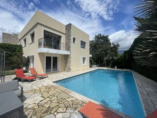  Villa à vendre 9 pièces 254 m²