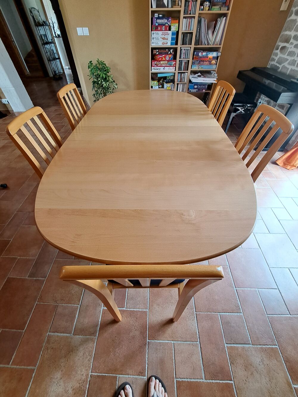 Salle &agrave; manger h&ecirc;tre Meubles