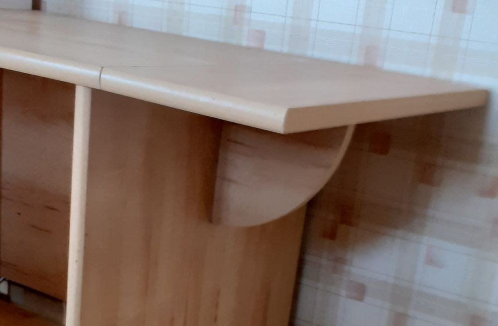 TABLE /BUREAU INFORMATIQUE Meubles