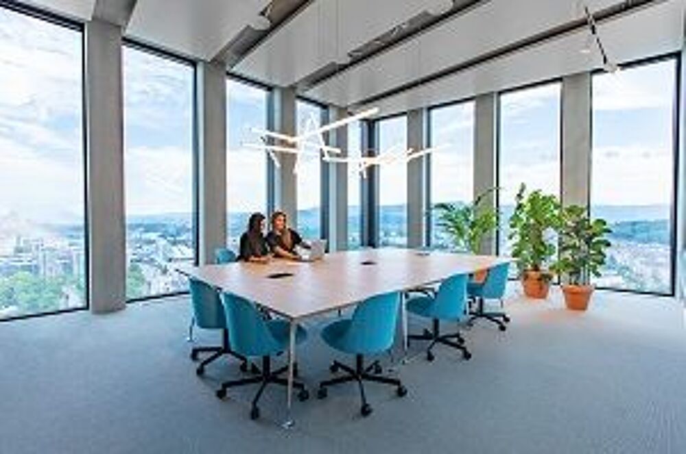  Un accès 24 heures sur 24, 7 jours sur 7 à des bureaux de coworking ouvert pour 10 personnes à Paris, Spaces La defense Puteaux