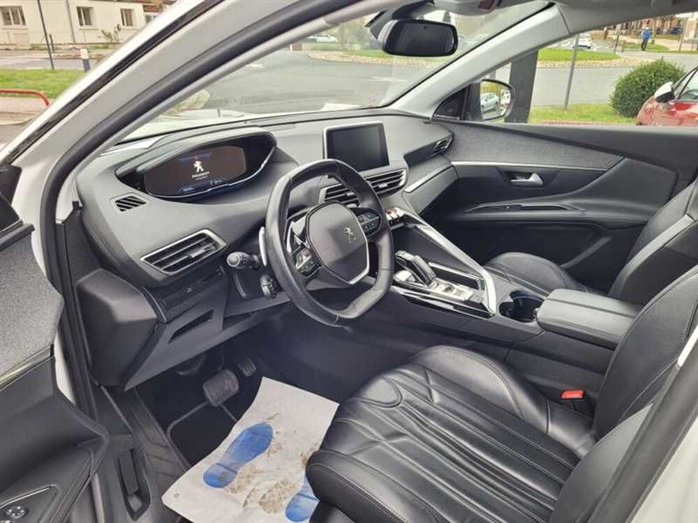 3008 1.2 PTEC 130 CV ALLURE BUSINESS EAT 8 2020 occasion 81000 Albi