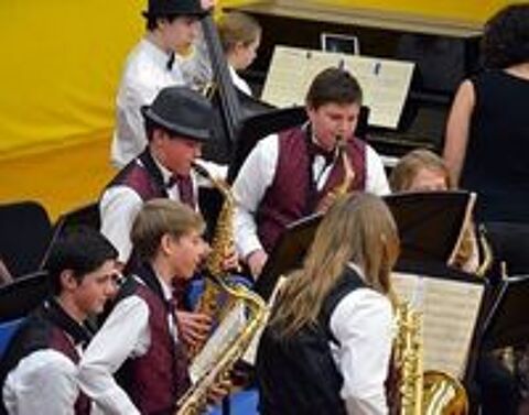   COURS DE CHANT, GUITARE, PIANO, SAXOPHONE, SOLFEGE 