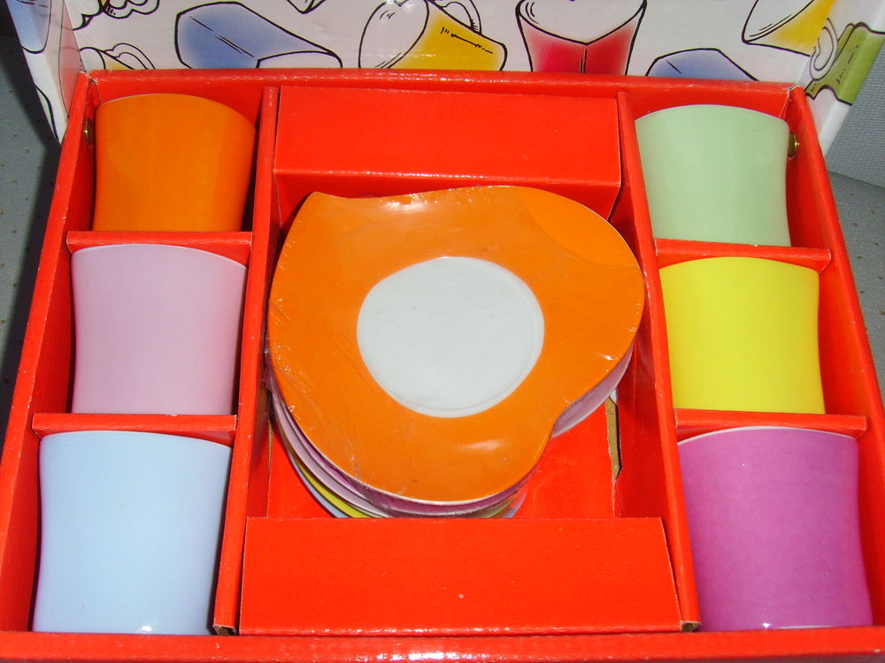 Tasses et sous-coupes caf&eacute; Cuisine