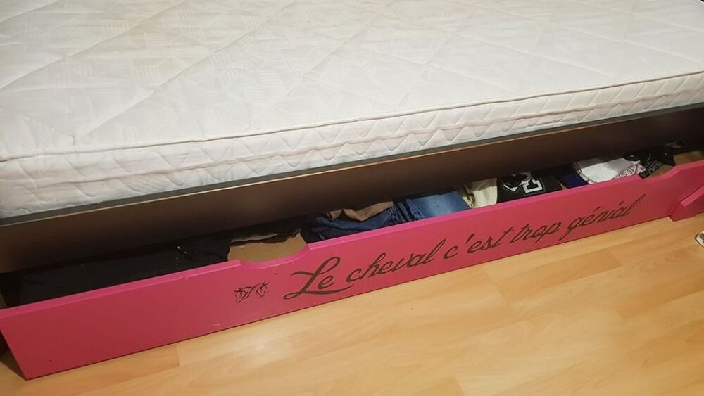 lit en pin avec tiroir Meubles