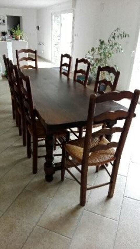 Table de ferme et 8 chaises 600 Cambrai (59)