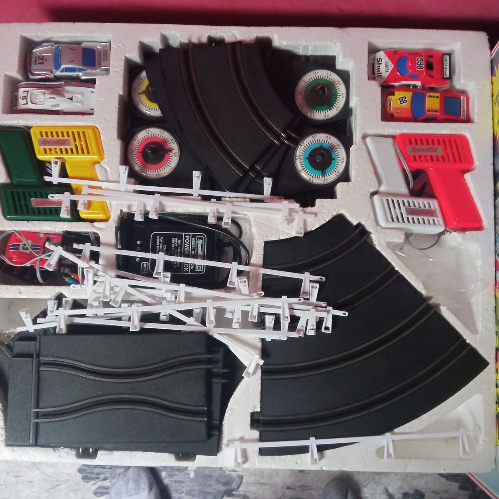 CIRCUIT VOITURE PROFESSIONNEL 4000 Jeux / jouets